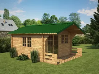 Cabane en bois avec petite terrasse et toiture en plaques bitumées ONDULINE EASYFIX Vert, faîtière et rives assorties dans un jardin ensoleillé