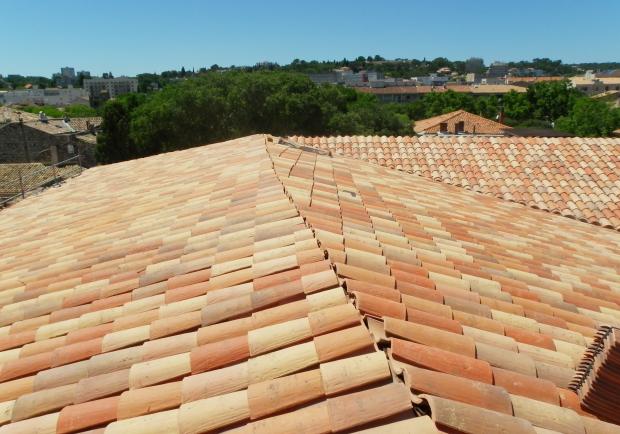 4 matériaux de toiture pour une étanchéité efficace - Le Canada Français